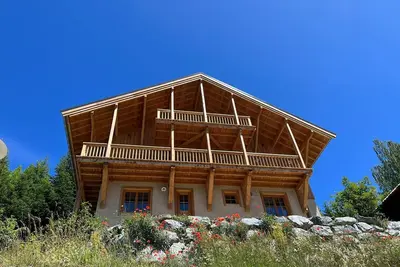 Image de Chalet d'exception 350m2, 300m pistes, Domaine Alpe d'Huez \/Villard Reculas