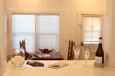 Image de cottage close to long beach and good harbor