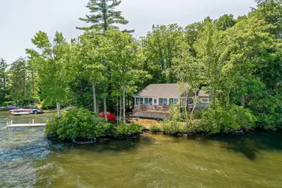 Winnipesaukee Cottage With Charm Galore