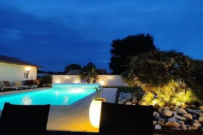 Image de Villa dans quartier calme en bordure de fôret classé 4*