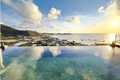 Image de Chambre Frangipanier dans Villa Diamant, piscine, vue mer
