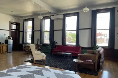 Image de Old School Loft 1 bedroom near downtown Youngstown