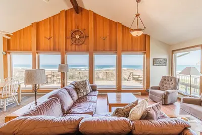 Image de Beachfront, Dogs Ok, Steps to Sand, Large Wraparound Deck with Amazing Views