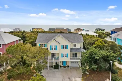 Image de Duplex with private pool and easy beach access, in the Spinnaker's Reach