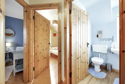 Image de Cosy 3 bed cottage with a indoor fireplace!