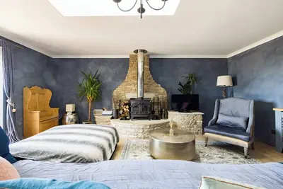 Image de Stylish Family Barn, edge of Frome + country views