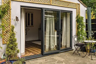 Image de 2 bedroom accommodation in Epsom