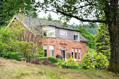 Image de 7 chambres à coucher à Aberfoyle