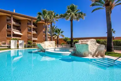 Image de Confortable appartement pour 4 personnes avec climatisation, Wifi, piscine, Tv, terrasse et parking