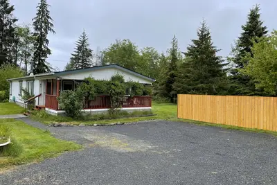 Image de Spacious house in serene peaceful setting 15 min from Lake Crescent&Crescent Bch