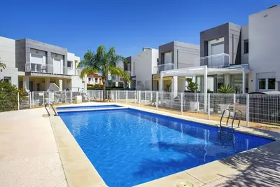 Image de Merveilleuse maison de vacances avec climatisation, Wifi, piscine, Tv, patio et parking