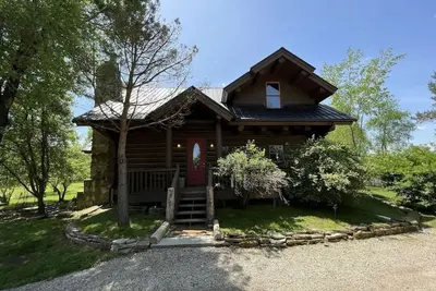 Image de Cabin in the Vineyard. Very private!