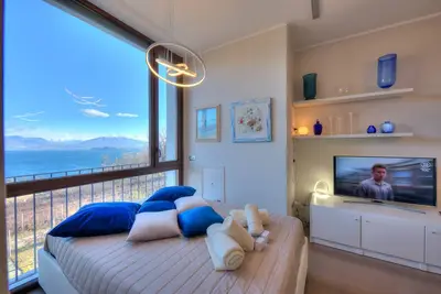 Image de Suite on The Lake, Meina, Italy