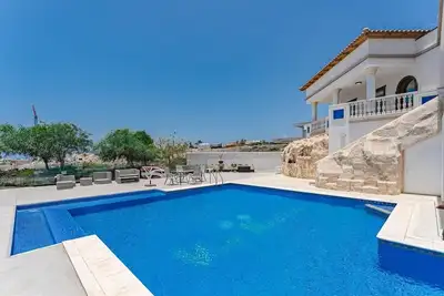 Image de Luxury Villa Nautilus Piscine chauffée et Spa