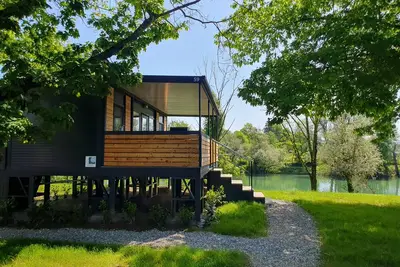 Gm House, mobile house Bb near Kolpa River