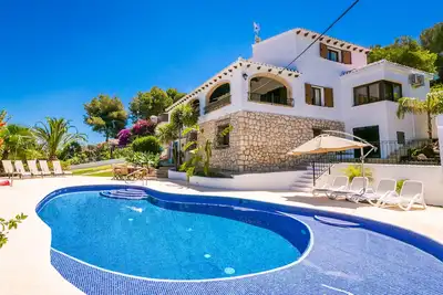 Image de Villa Nayalmar: Beautiful Villa with Heated Pool and Breathtaking Views of Sea