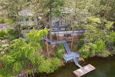Image de Luxury Lakefront Retreat at Liberty Lake