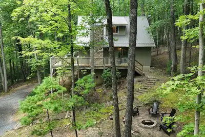 Image de Natures Calling! ! *Hot Tub*Pets Ok*Ev Charge*Wifi