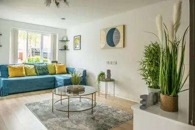 Image de 3 Bedroom House * Sleeps 6 * Parking * Garden