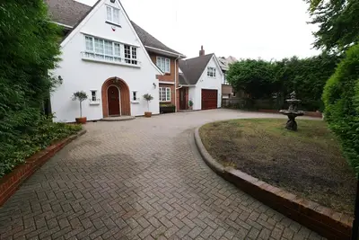 Image de Orchid House - 3 bedroom family accommodation with indoor play station