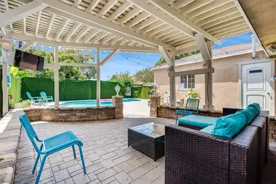 Image de Perfect Oasis w/ Pool, jacuzzi, close to airports, beach, entertainment and more