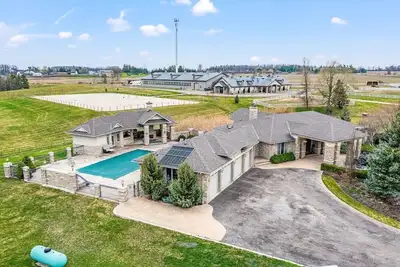 Image de Luxury Estate in Halton
