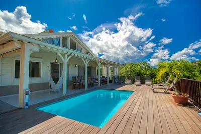 Villa 7 chambres vue mer (Mqti09 16p)