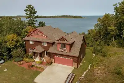Image de Stay 4 for 3! Spacious Leech Lake Home on 2 Acres, Boat Lift, Swim