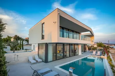 Image de Alluring Rogoznica Villa | 5 Bedrooms | Villa Evening Star | Private Infinity Pool with Stunning Views