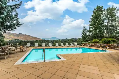 Image de Resort condo with shared pools & hot tub - minutes from hiking, skiing, & dining