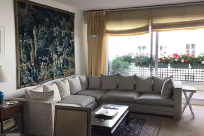 Image de Appartement calme et luxueux proche des Champs Elysees