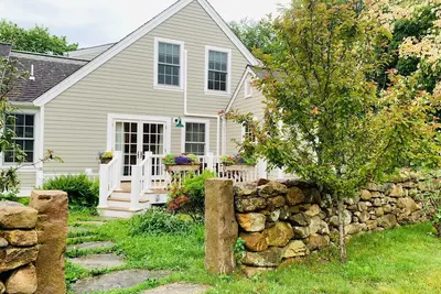 Image de Charming Farm Abode with gourmet food and access to lake, trails & farm fun