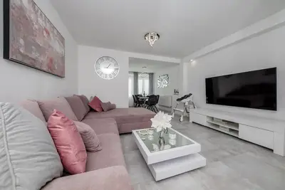 Image de Appartement de deux chambres avec le balcon et la vue sur le mer Banjol, Rab (A-5041-d)