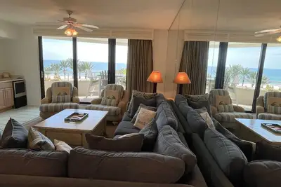Image de Gulf Front Condo with Stunning Views!