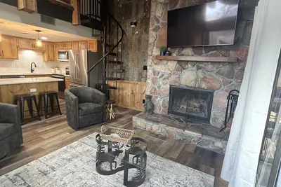 Image de Newly Remodeled! English Mtn Hideaway! Smoky Mtns Dollywood Gatlinburg