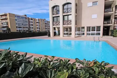 Image de Appartement T2 - 2\/4 personnes - Climatisation - Piscine résidence - Wifi - Centre ville - Sainte Maxime