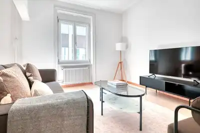 Image de Altstadt Grossbasel 2. 5 Room, 4 mins to Mkt