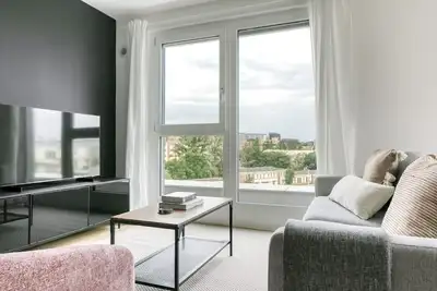 Image de Sunny Landstraße 2br w/ Elevator & Playglound, Calm Area, by Blueground
