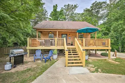 Image de Quiet Tignall Getaway Near Lake w\/ Boat Dock