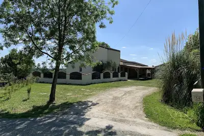 Image de Four bedroom house, with private pool, set in an acre of idyllic countryside.