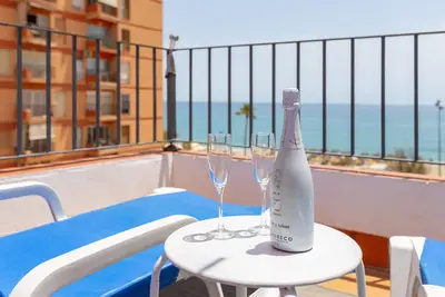Marina Beach - Fantastic apartment with sea views and free WiFi.