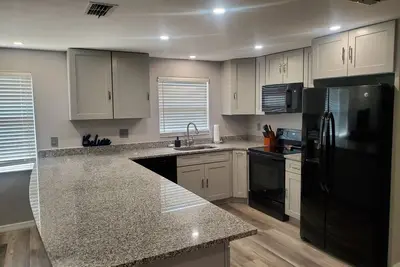Image de Paradise Vous Attend Dans Ce 3 Chambre 2 1\/2 Bain Piscine Et Prive Beach Home