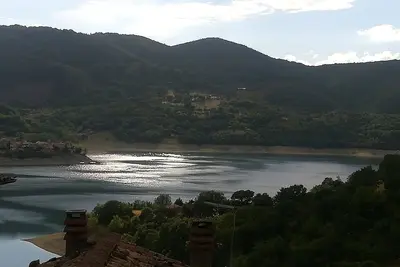 Vintage old apartment in Castel di Tora