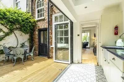 Image de 9 St John's Street -  a family break that sleeps 6 guests  in 3 bedrooms