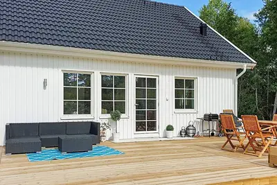 Image de Maison de vacances pour 4 a NORRTÄLJE-By Traum
