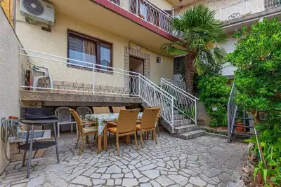 Image de Maison de vacances de bon goût à Grizane avec bain à remous
