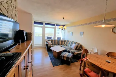 Image de Cozy vacation apartment on the 2nd floor.