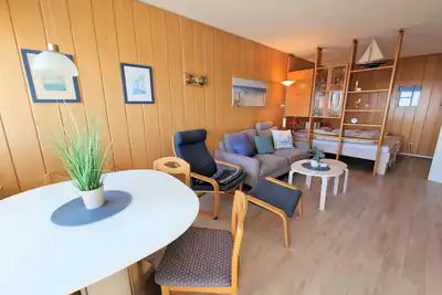 Image de Schöne und Sehr Gepflegte Helle Ferienwohnung in der 13