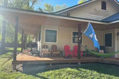 Image de Spacious home in Lake City.