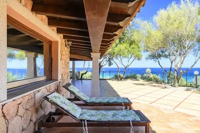 Image de Villa il Panorama di Orrí avec vue sur la mer, jardin et climatisation.